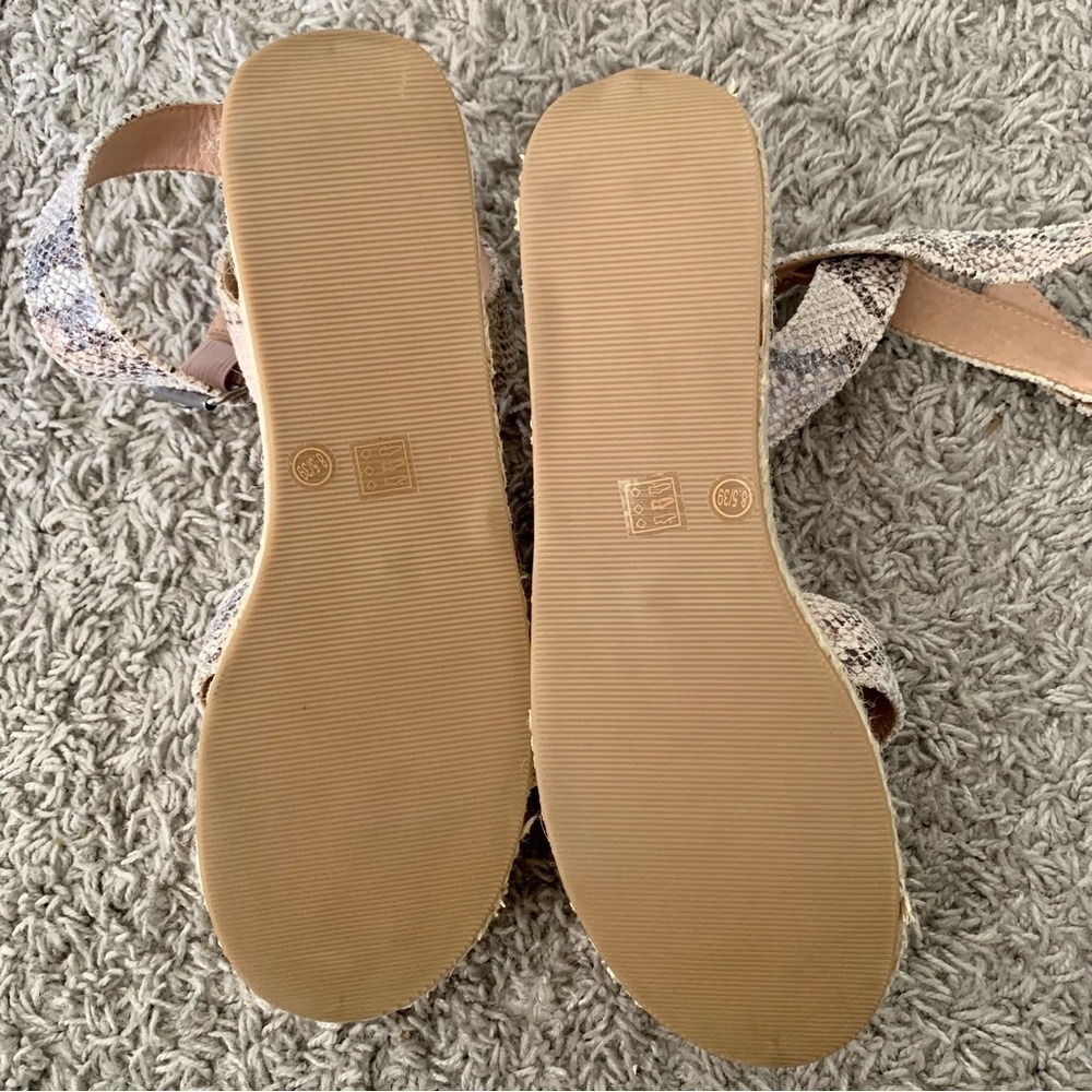 Chinese Laundry Zala espadrille/wedge platform sandals, snake print size 8.5/39 - Picture 8 of 9